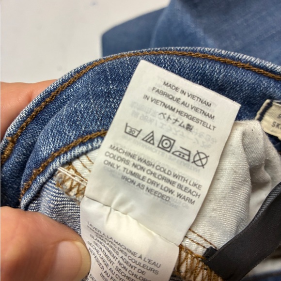 Madewell 9” High Rise Skinny Crop Jeans, Size 29, Raw Hem, Excellent Condition - Picture 6 of 9